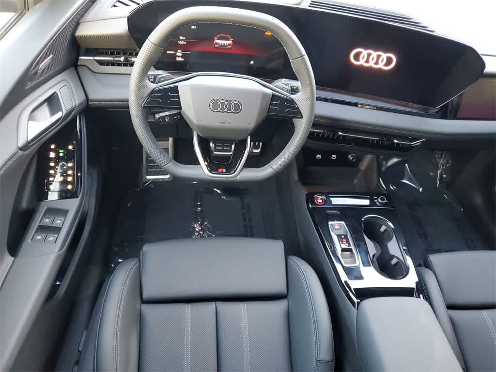 Thumbnail: 2025 Audi SQ6 e-tron - 10