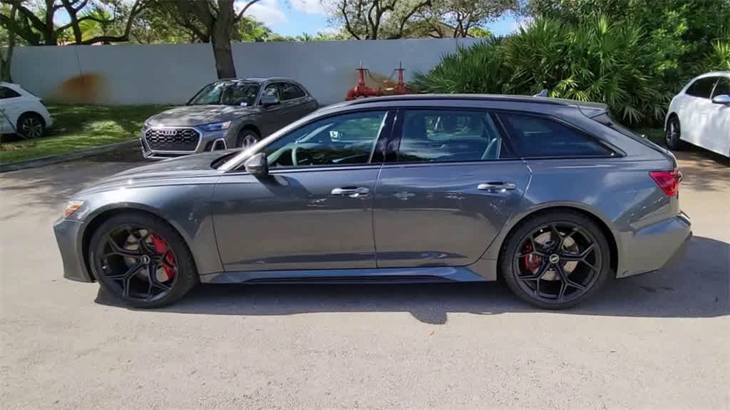 Thumbnail: 2025 Audi RS 6 - 5