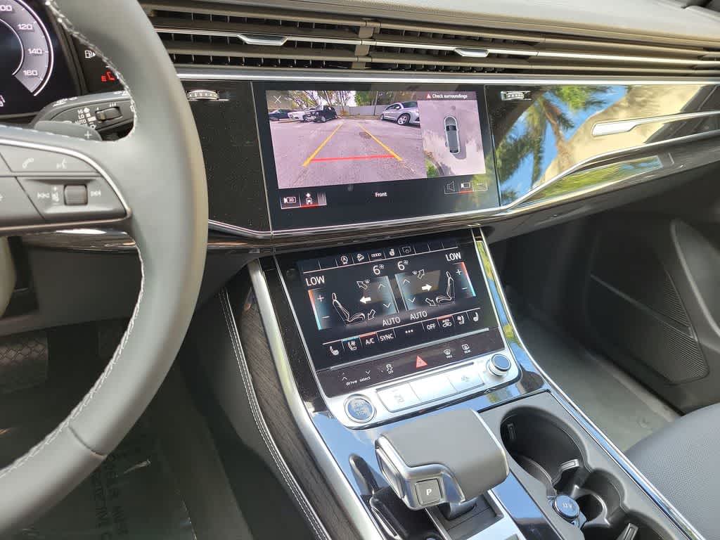 Thumbnail: 2026 Audi Q8 - 24