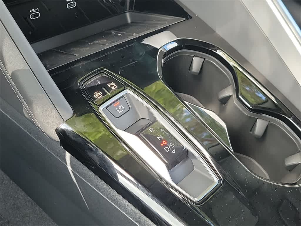 Thumbnail: 2025 Audi Q5 - 17