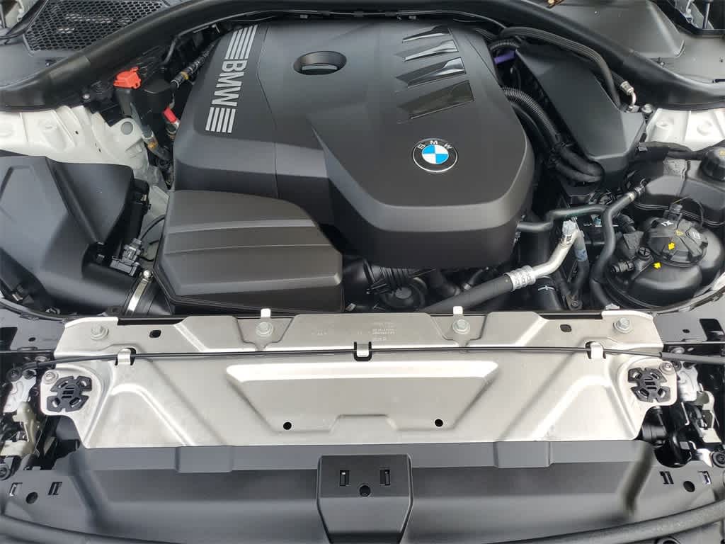 2025 BMW 3 Series 330i 17