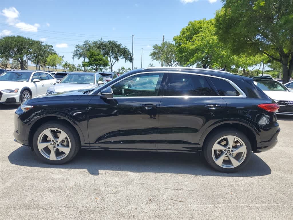 Thumbnail: 2025 Audi Q5 - 11