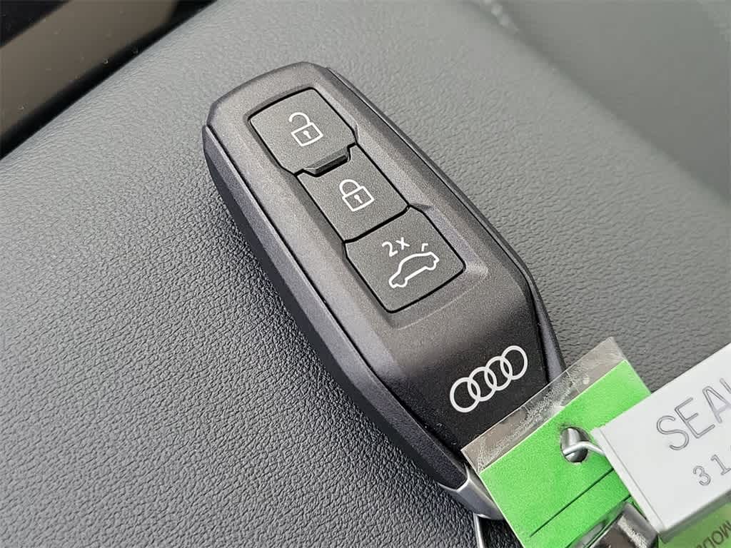 Thumbnail: 2025 Audi e-tron S - 20