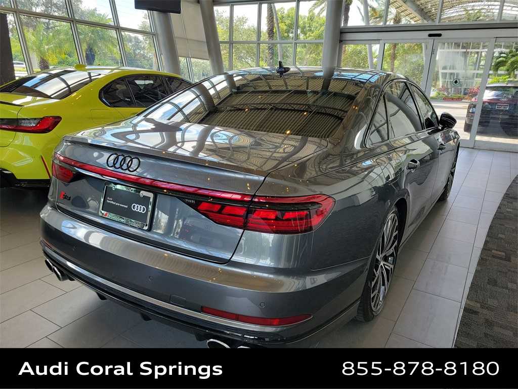 Thumbnail: 2021 Audi S8 - 12