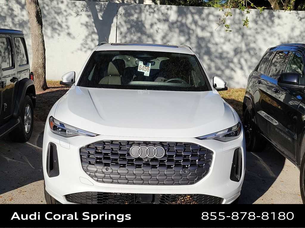 Thumbnail: 2025 Audi Q5 - 6