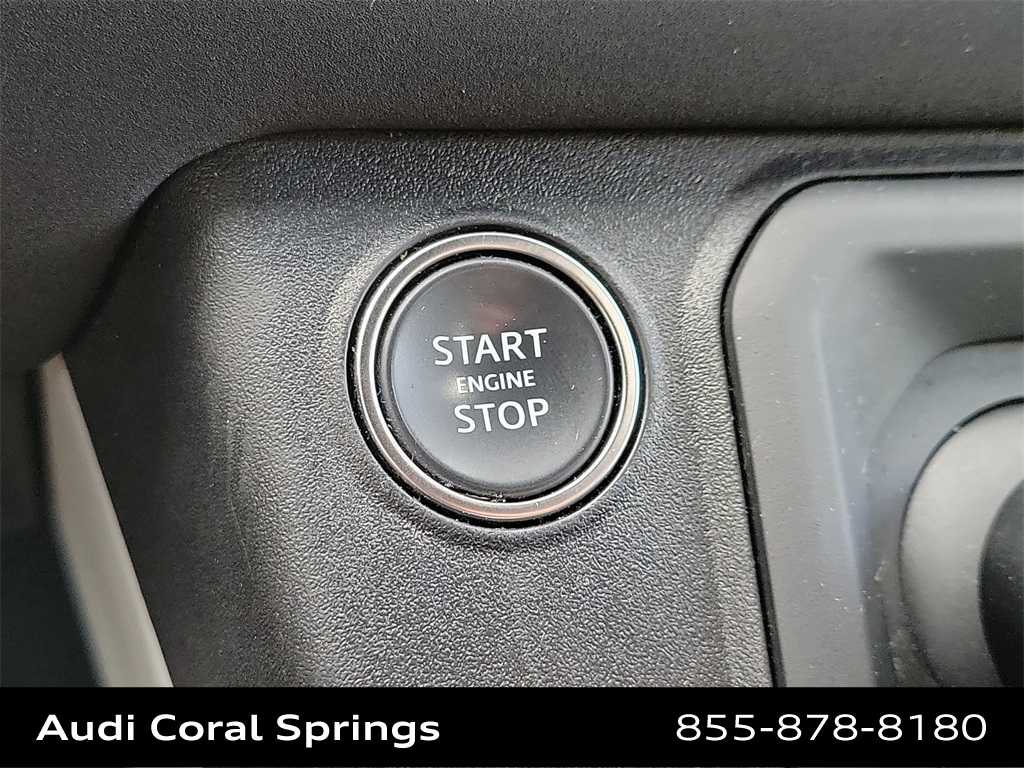 Thumbnail: 2023 Land Rover Defender - 27