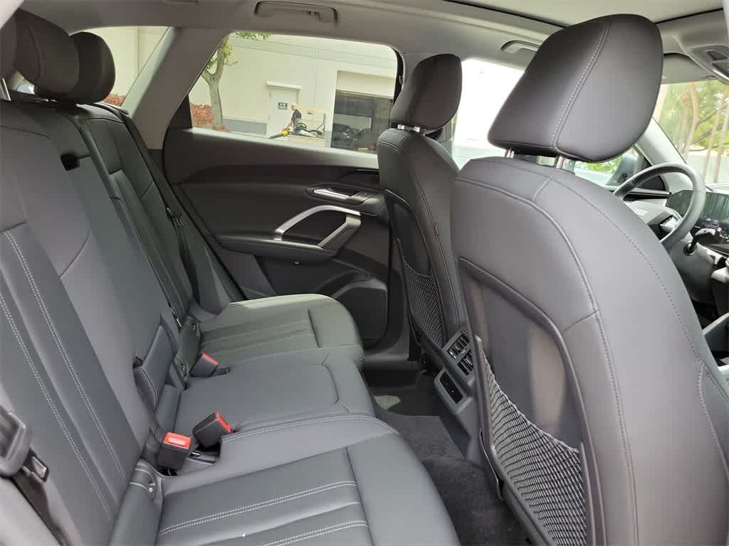 Thumbnail: 2025 Audi Q5 - 13