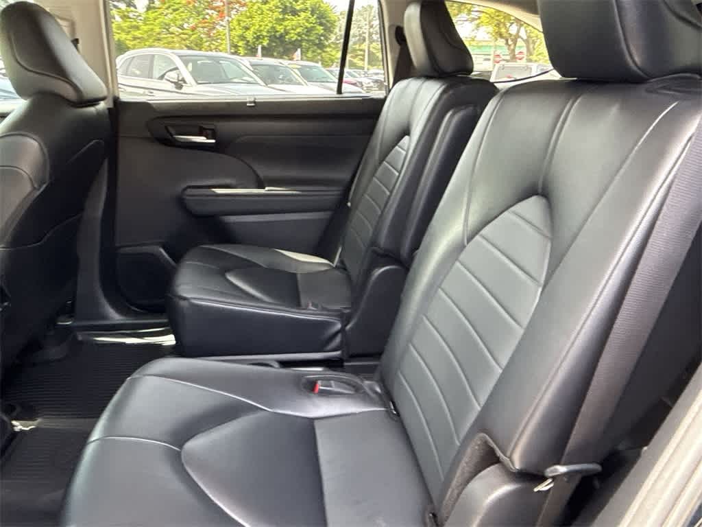 2024 Toyota Highlander XLE 27