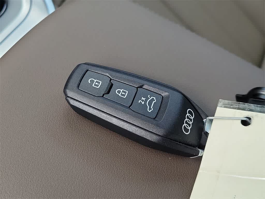 Thumbnail: 2025 Audi Q5 - 20