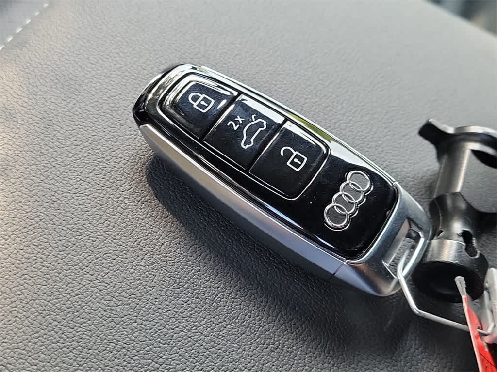 Thumbnail: 2026 Audi Q8 - 28