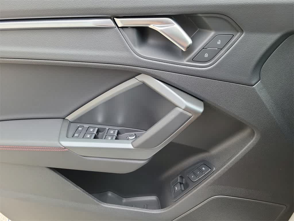 Thumbnail: 2025 Audi Q3 - 27