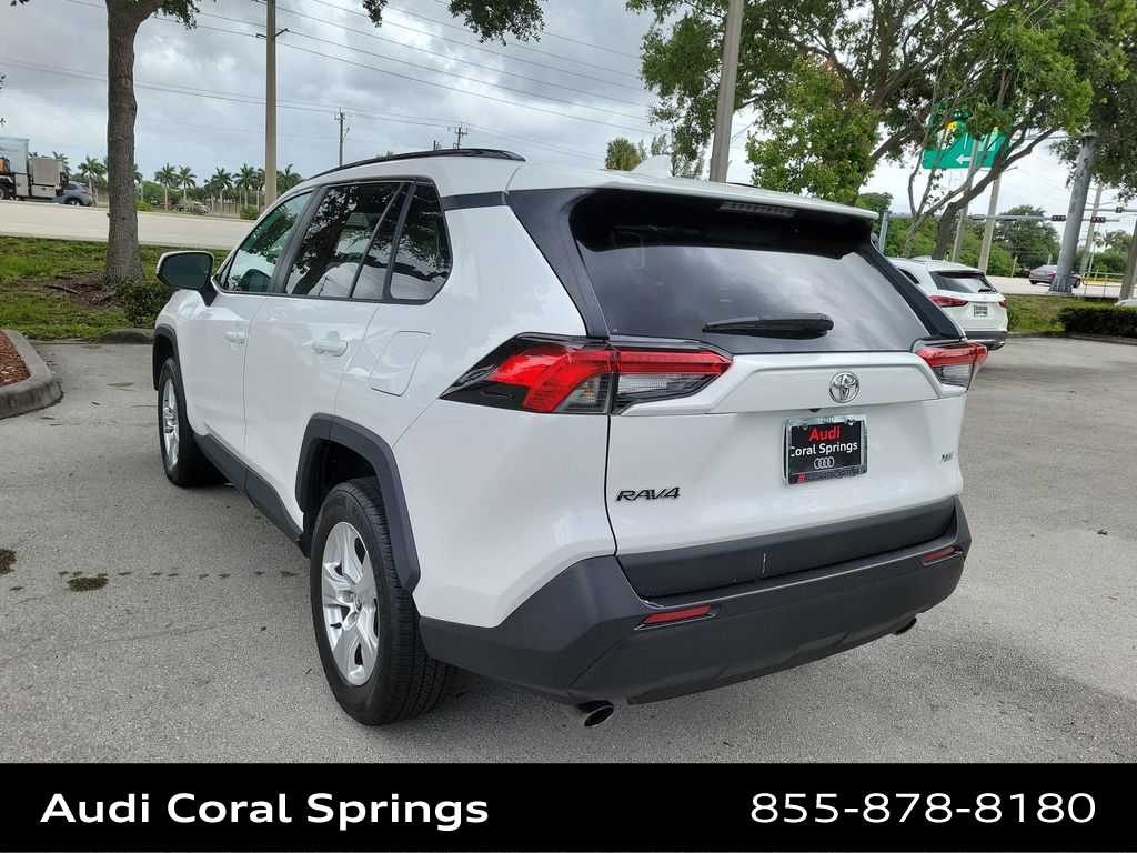 Thumbnail: 2021 Toyota RAV4 - 6