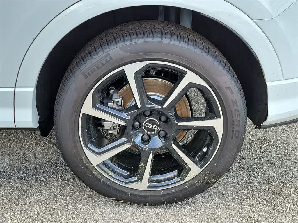 Thumbnail: 2025 Audi Q3 - 16