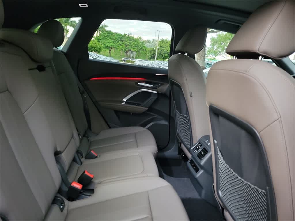 Thumbnail: 2025 Audi Q5 - 13