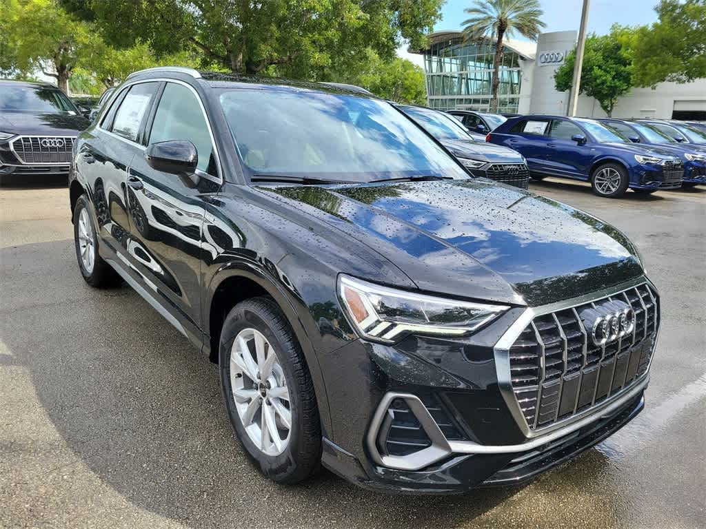 Thumbnail: 2025 Audi Q3 - 6