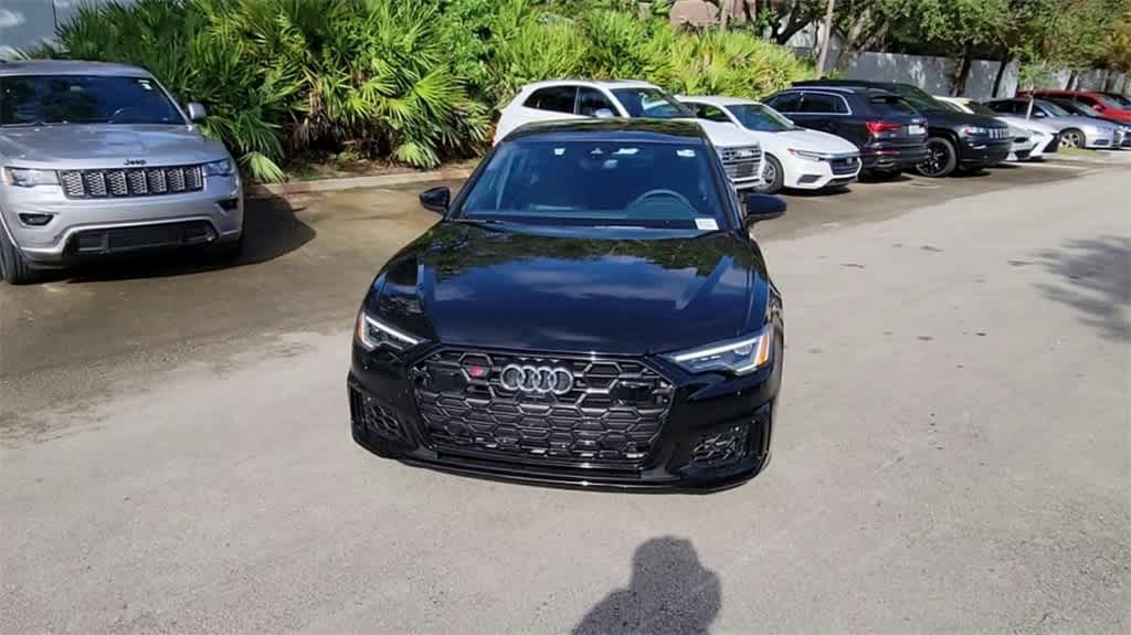 Thumbnail: 2025 Audi S6 - 3