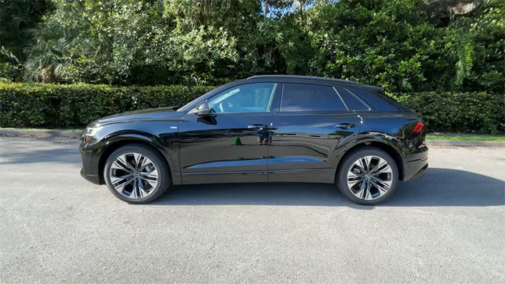 Thumbnail: 2025 Audi Q8 - 5