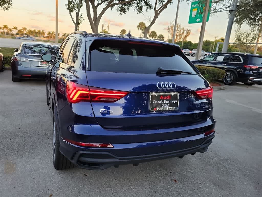 Thumbnail: 2025 Audi Q3 - 12