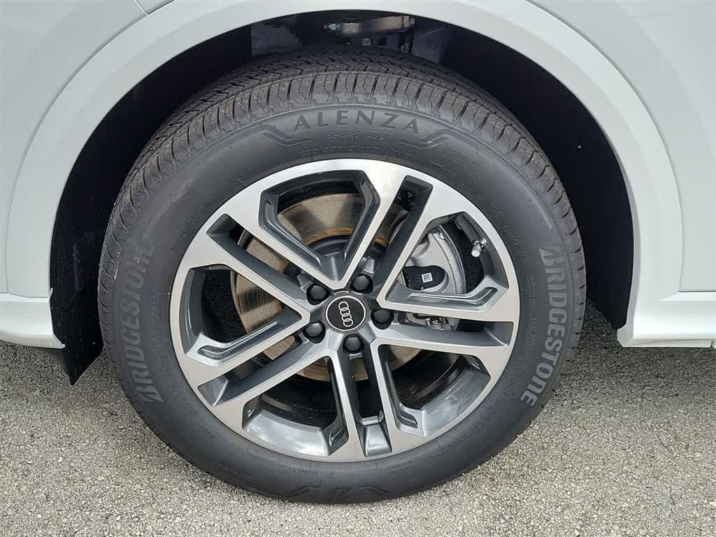 Thumbnail: 2025 Audi Q5 - 8