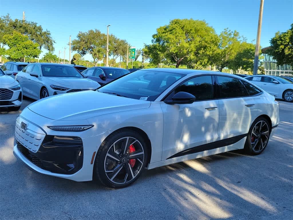 Thumbnail: 2025 Audi e-tron S - 4