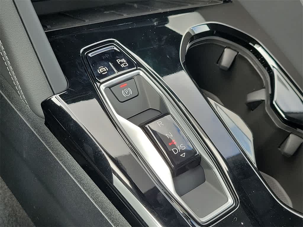 Thumbnail: 2025 Audi Q5 - 17