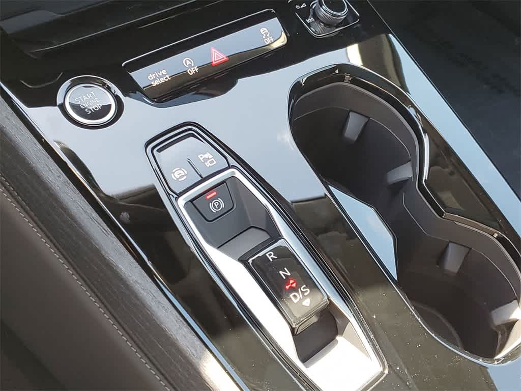 Thumbnail: 2025 Audi A5 - 25