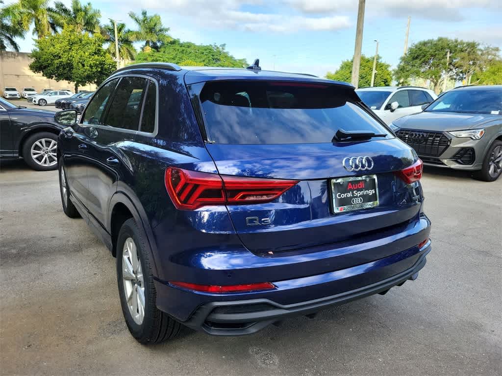 Thumbnail: 2025 Audi Q3 - 12