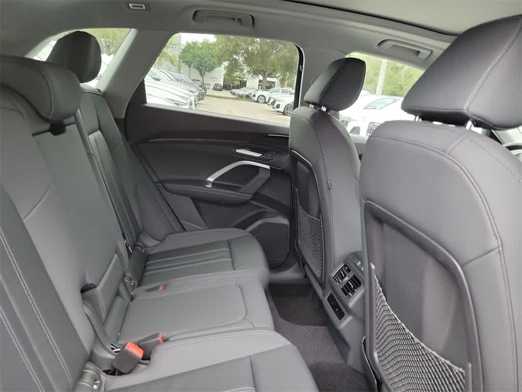 Thumbnail: 2025 Audi Q5 - 21