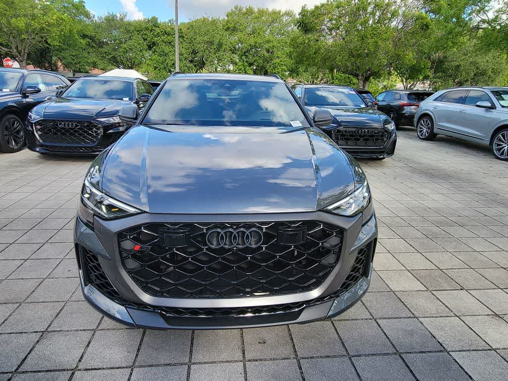 Thumbnail: 2026 Audi RS Q8 - 3