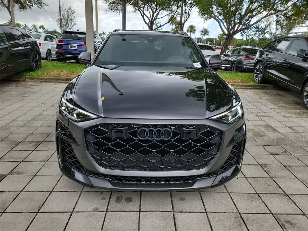 Thumbnail: 2026 Audi RS Q8 - 3