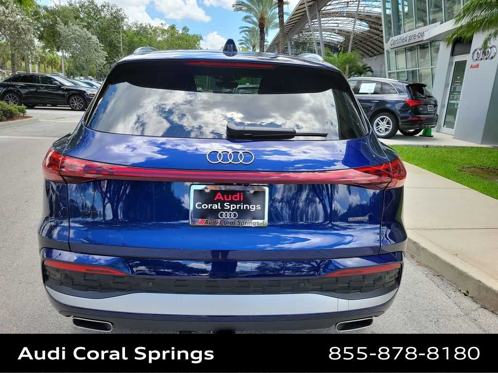 Thumbnail: 2025 Audi Q5 - 7