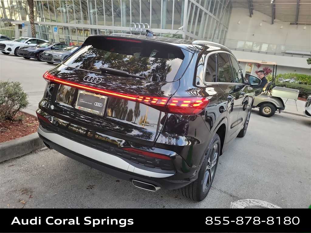 Thumbnail: 2025 Audi Q5 - 8