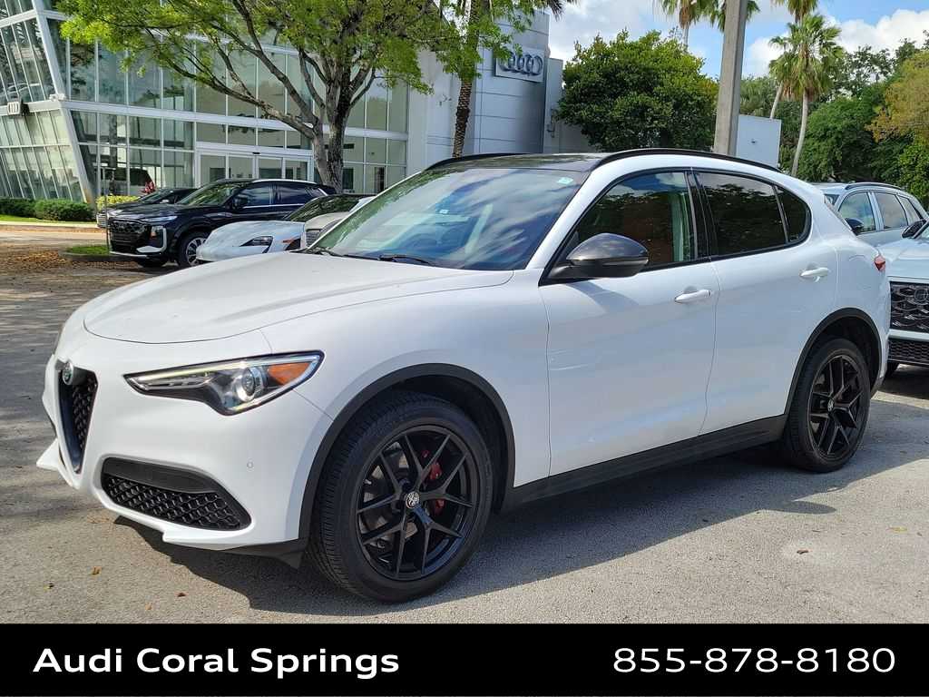 Thumbnail: 2019 Alfa Romeo Stelvio - 4