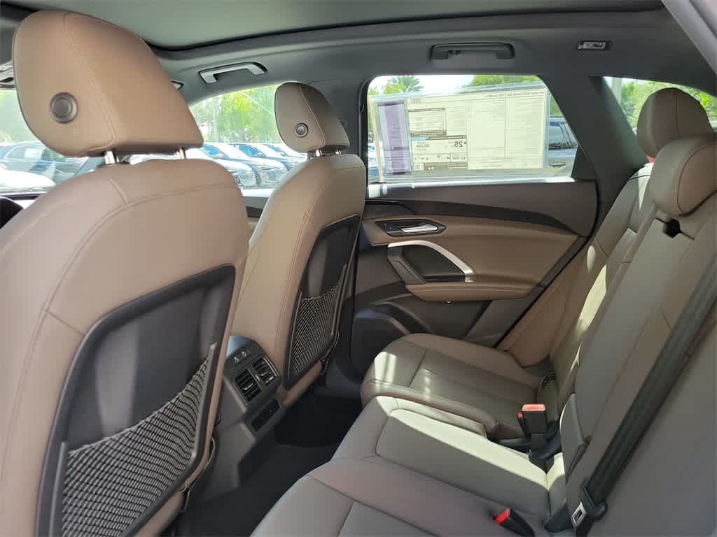 Thumbnail: 2025 Audi Q5 - 12