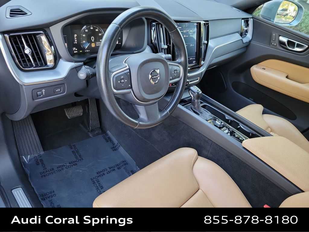 Thumbnail: 2019 Volvo XC60 - 10