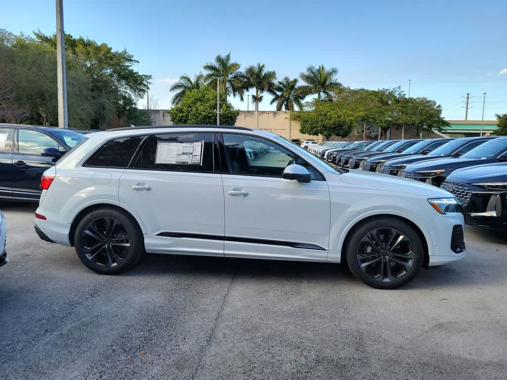 Thumbnail: 2026 Audi Q7 - 9