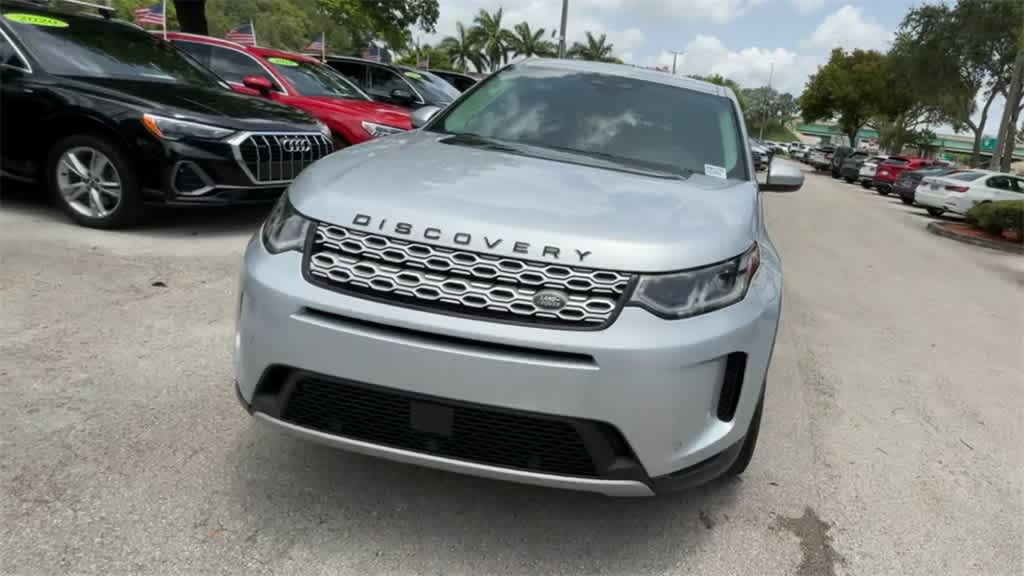 Thumbnail: 2022 Land Rover Discovery Sport - 3