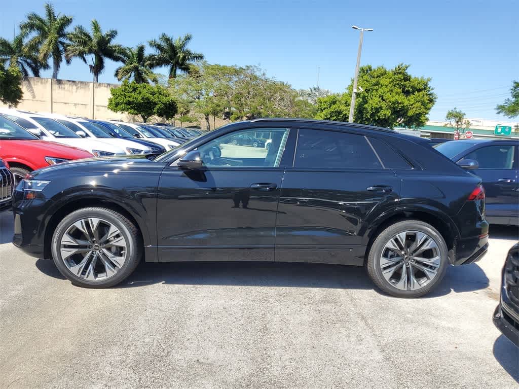 2025 Audi Q8 55 Premium Plus photo 3