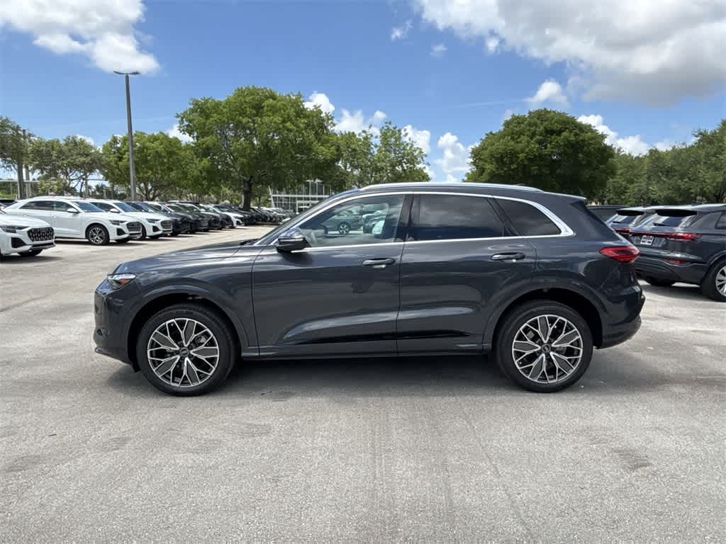 Thumbnail: 2025 Audi Q5 - 17