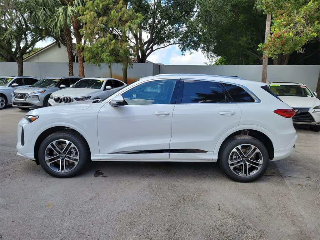 Thumbnail: 2025 Audi Q5 - 3