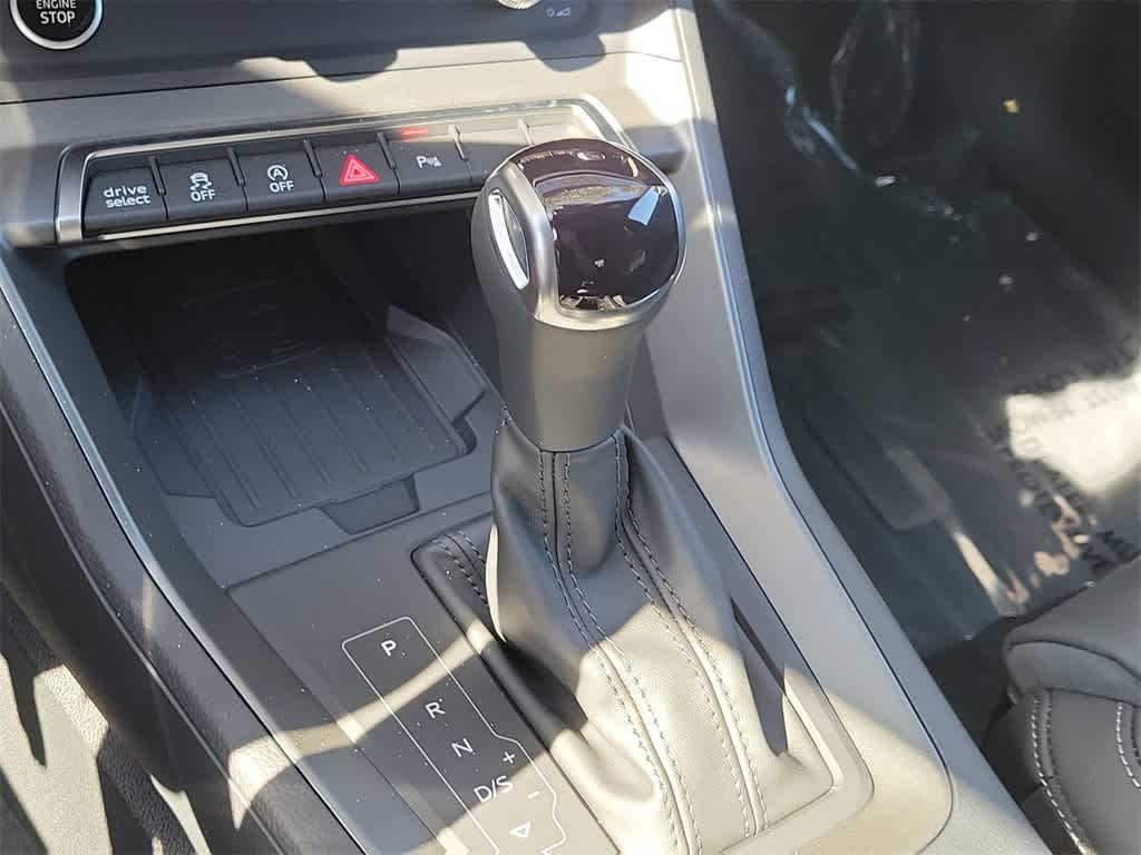 Thumbnail: 2025 Audi Q3 - 25