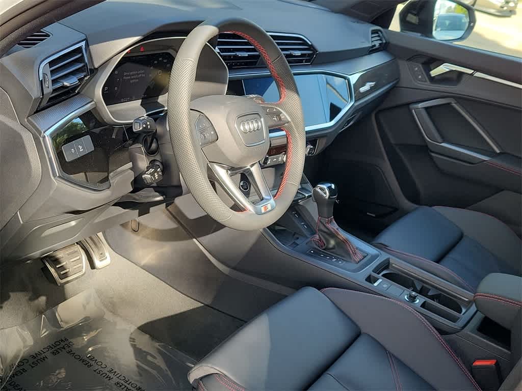 Thumbnail: 2025 Audi Q3 - 2