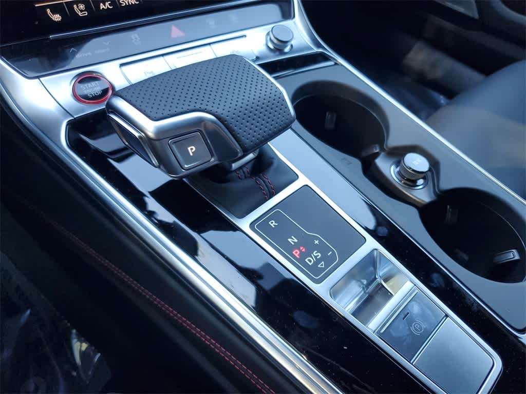 Thumbnail: 2025 Audi RS 6 - 25