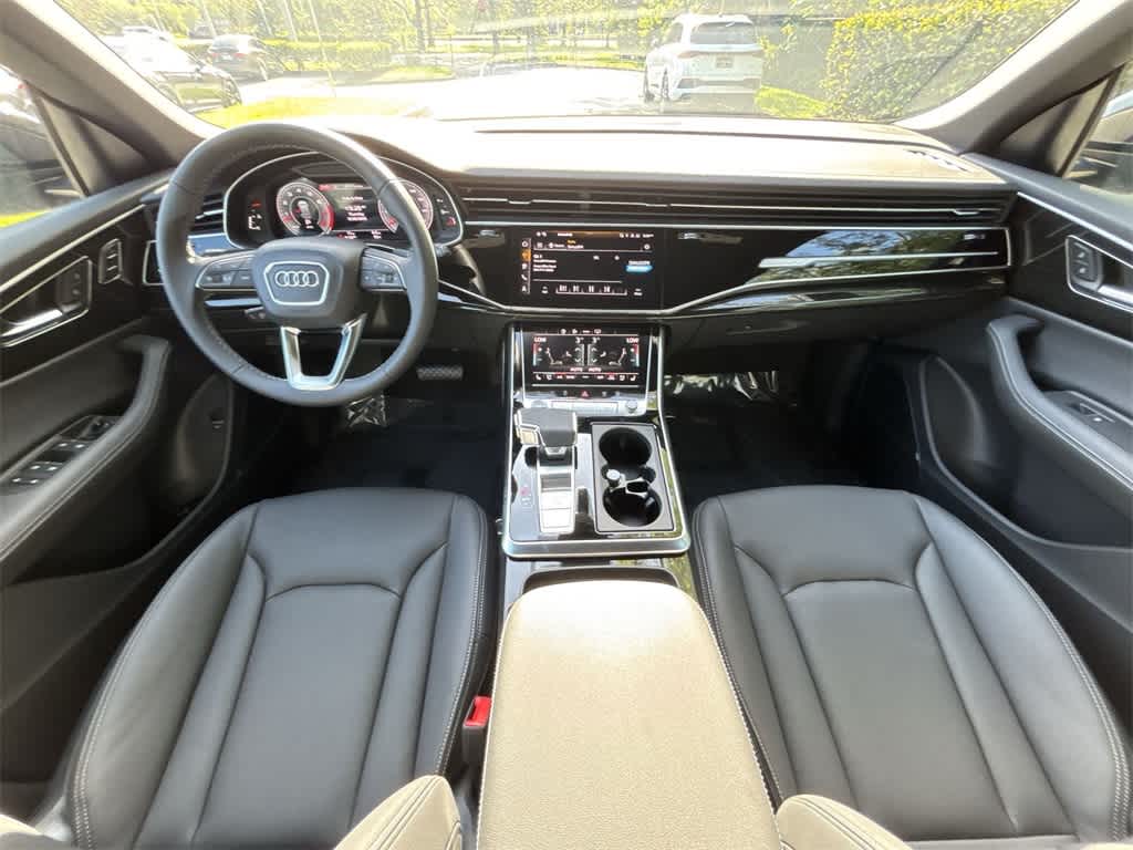 Thumbnail: 2025 Audi Q8 - 10