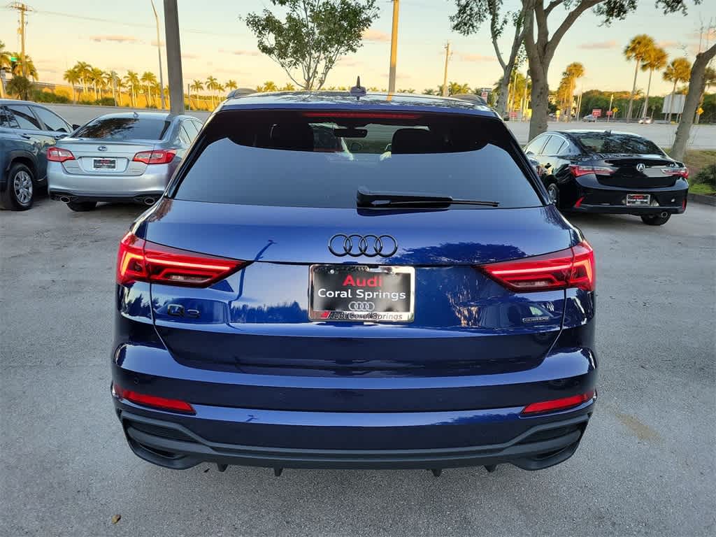 Thumbnail: 2025 Audi Q3 - 13