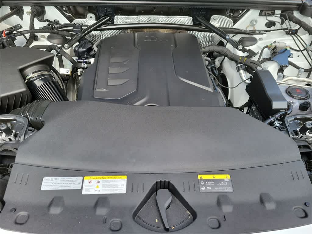 Thumbnail: 2025 Audi Q5 - 9