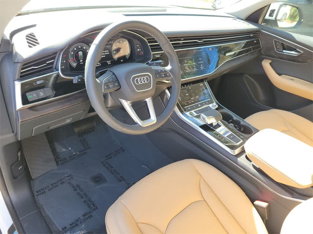Thumbnail: 2025 Audi Q8 - 10