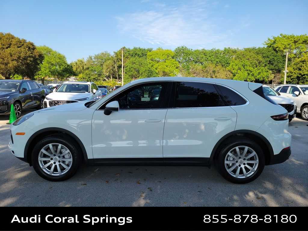 Thumbnail: 2021 Porsche Cayenne - 11