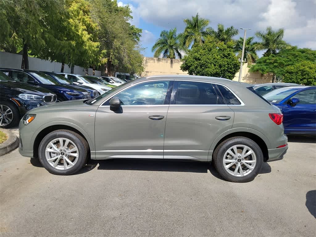 Thumbnail: 2025 Audi Q3 - 11