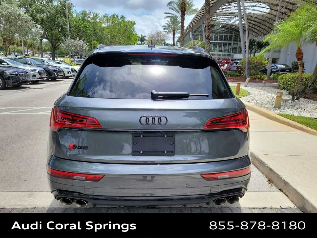 Thumbnail: 2024 Audi SQ5 - 13